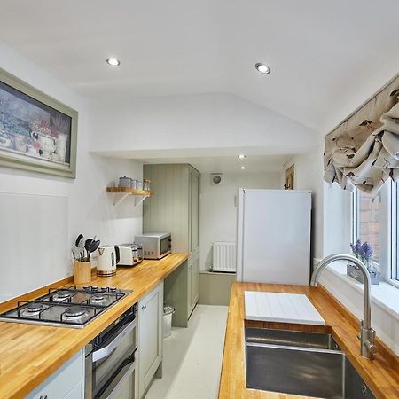 סקארבורו Host & Stay - 1 Coastguard Cottages מראה חיצוני תמונה