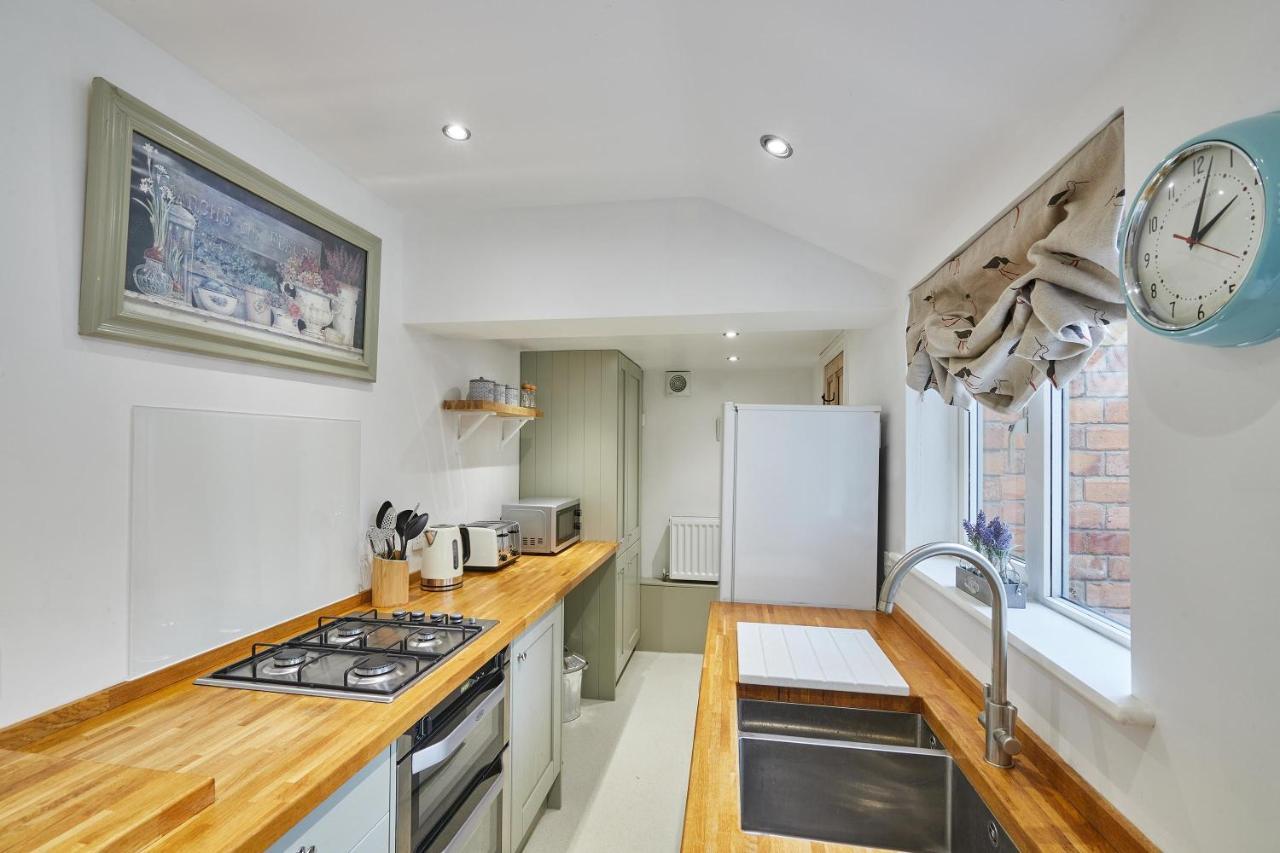 סקארבורו Host & Stay - 1 Coastguard Cottages מראה חיצוני תמונה