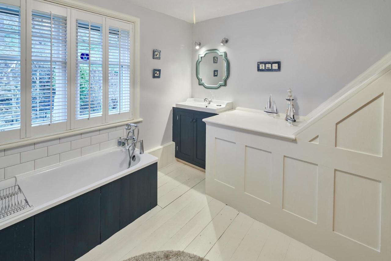 סקארבורו Host & Stay - 1 Coastguard Cottages מראה חיצוני תמונה